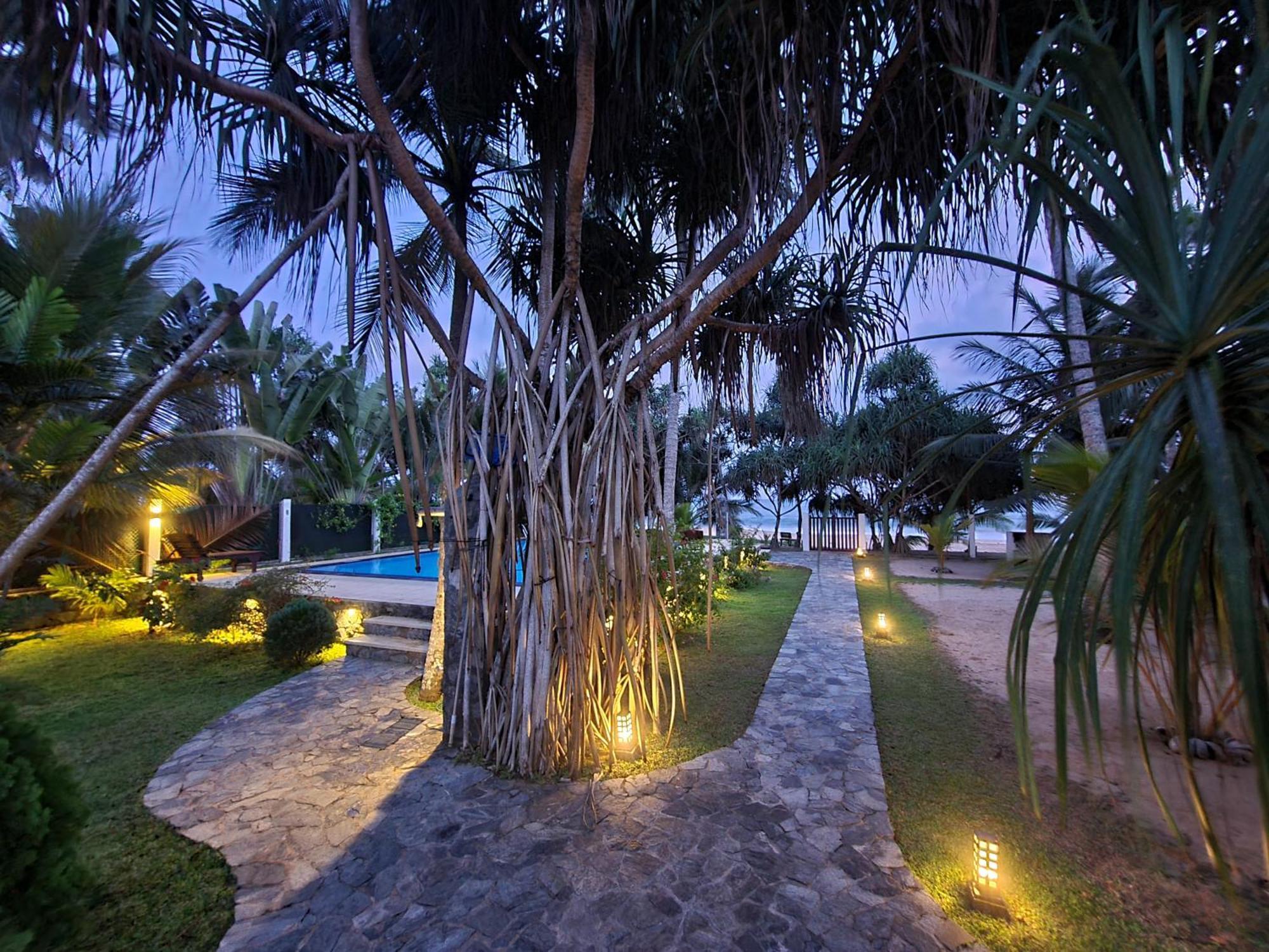 Czech House Villa Tangalle Exterior photo