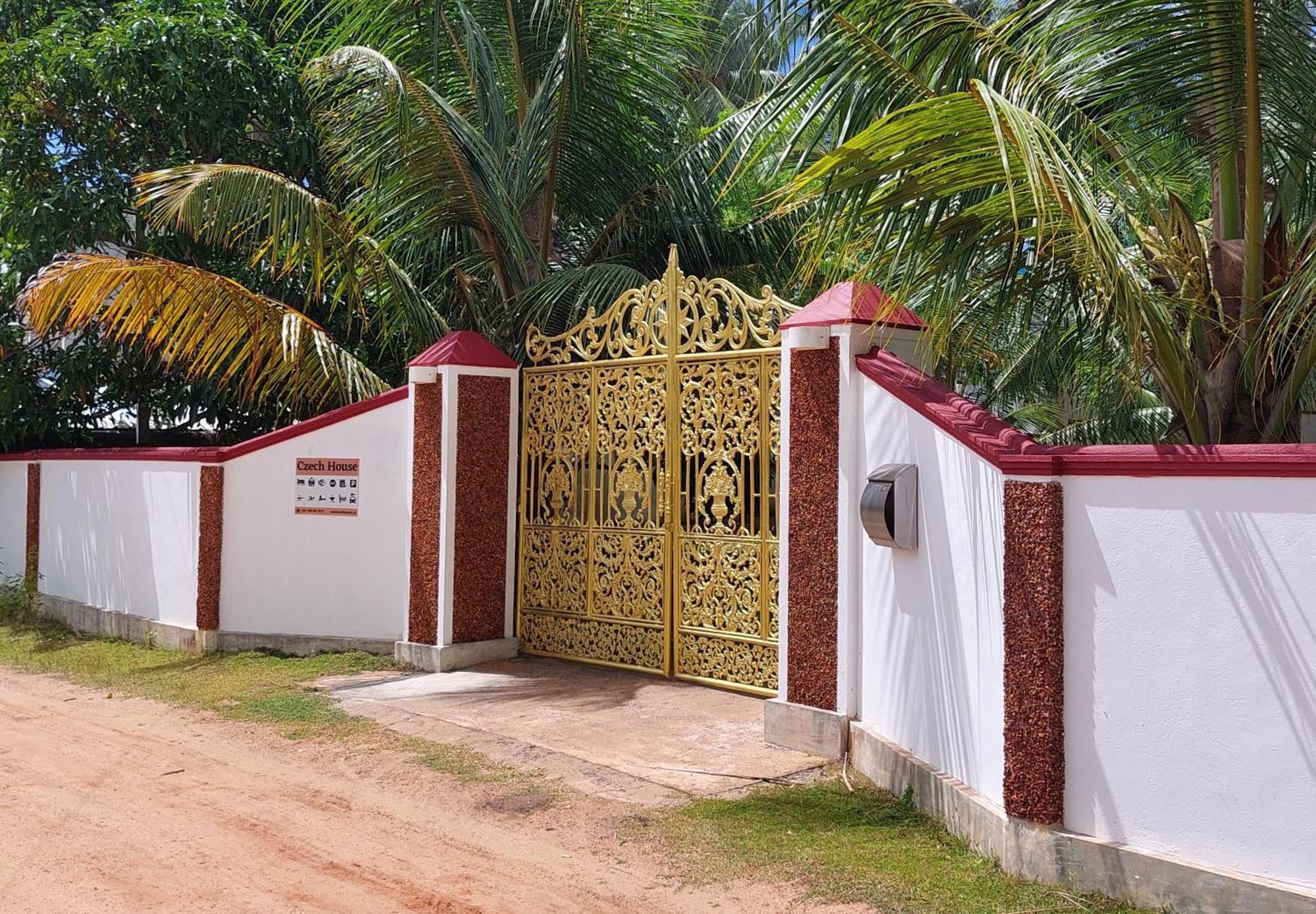 Czech House Villa Tangalle Exterior photo